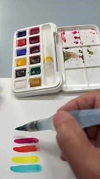 固形水彩絵の具パレット 最小サイズはどれだろう 私の持っている固形水彩絵の具パレットを紹介します