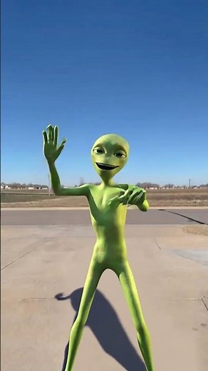 Hitting the Lush Life dance. What should I do next?💚👽 #dancinggreenalien#lushlife#zaralarsson#dance