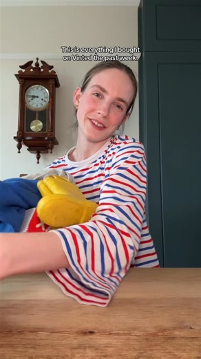 Grackle on Instagram: "OK POOR POSTMAN WAS BUSY THIS WEEKKKK I LOVE @vinted 1. @emma_bridgewater blackberry teacup and now my VINTED algorithm is giving me every unique mug under the sun and now I need everyone 2. @bananarepublic £5 BARGGG 3. @smartmaxuk @smartmaxsocial the BEST magnetic toys (potential the best toy I have ever purchased for my son oxoxox) 4. Some Wellies (I THINK from @jojomamanbebe but not 100%) 5. @arket_children @arketofficial gorge lol sweatshirt 6. @fisherprice farm !! No 