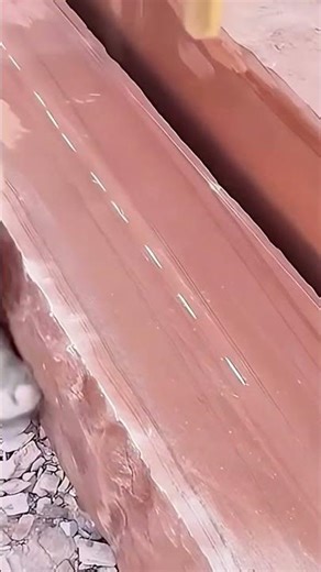 Traditional Hand Stone Splitting with High Accuracy