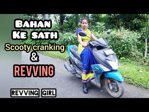 Scooty Spin Revving Kickstart || Scooty Riding In Saree