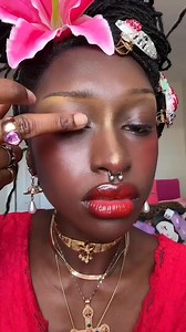Makeup is not just about beauty — it’s about confidence, creativity, and self-expression 💄✨ This video shows the true power of makeup, where a simple, natural look transforms into a bold, glamorous glow-up 🔥 Makeup doesn’t change who you are — it enhances your natural beauty and helps you feel confident in your own skin 💖 Every brush stroke tells a story of strength, elegance, and self-love. Watch till the end to see the magic ✨ If you love makeup transformations, glow-ups, and confidence-boo