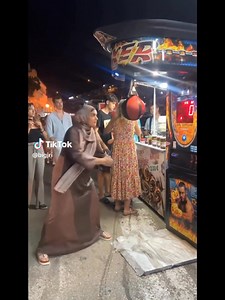 23K views · 540 reactions | Mỗi lần xem meme này nghĩ đến chị Ban anh Trụ 殺 | Bí kíp luyện Đứng | Facebook