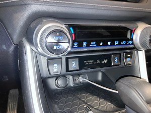 Installation of Fog Light, 2019  LE model with Center...