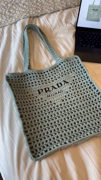 Crocheting the Prada Raffia Bag