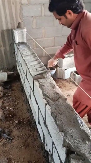 How Pros Lay Cement Fast & Clean 🛠️ #constructionhacks #masonry #bricklayer #diycrafts