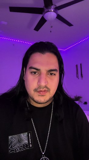 This mantra can change your life if you do it regularly as soon as you get up! Translation of mantra : Lakshmi rests at the tip of hand who we worship for wealth. Saraswati is in the middle of the hand, who we worship for knowledge. And Govind is at the base of our hand, who we worship for health and protection. By reciting this shloka, one invites prosperity and intelligence, health and protection into their life. #aayushregmi #get_healed_with_aayush #get_healed_with_ayush #foryou #fyp #mantra 