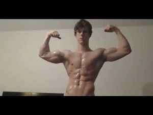 Nathan Green flexing