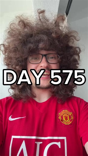 Day 575 of not cutting my hair until @Manchester United win 5 games in a row! 🔥 Current Streak - 2/5 Little Princess Trust Fundraiser in bio 💜 #hairgrowth #manunited #mufc