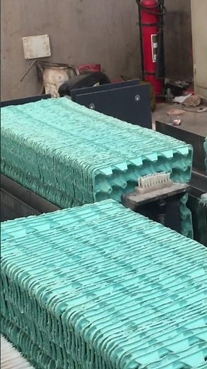 Egg tray automatic stacking and compression