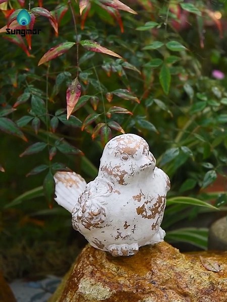 Sungmor Frog Figurine Garden Decor, Cement Frog Statue for Patio Yard Lawn Ornament, Indoor Outdoor Large Stone Decorations Statue, Funny Animal Sculpture Gardening Gift