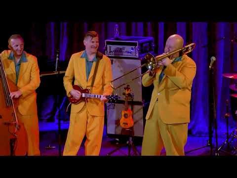 Dark Eyes/Ochi chyornye - ridiculous trombone rendition!