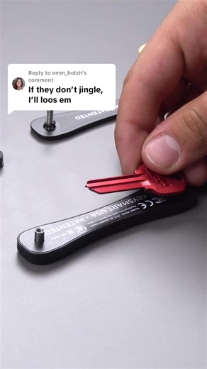 Get rid of the clutter with KeySmart Pro 🔑 #keysmart #keysmartpro #minimalism #keyorganizer #keychain #amazonfinds #LifeHack #essentials | KeySmart