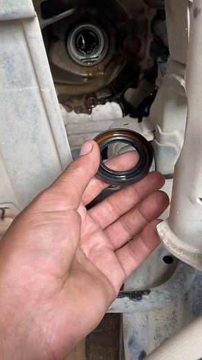 220K views · 1.3K reactions | How to solve Excel sale leakage & replacement Honda City #automobile #mechanic #engineproblems | Usama Khaliq | Facebook