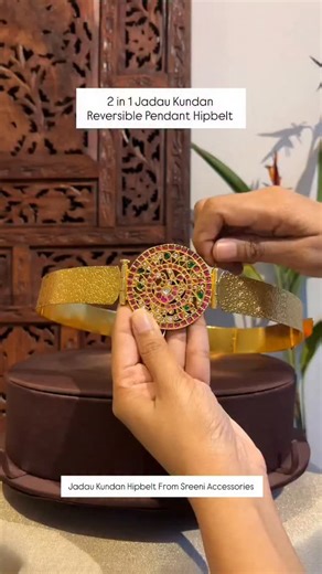 South India Jewels ( Semiprecious Jewellery) on Instagram: "2 in 1 Reversible Pendant Jadau Kundan Hipbelt From The Brand @sreeniaccessories To shop the products, contact the brand below Brand Name : Sreeni Accessories Website : https://sreeni.shop/ Instagram : https://www.instagram.com/sreeniaccessories/ Contact/Whatsapp : 8667344979 Email :hello@sreeni.shop #southindiajewels #southindiahipbelt"