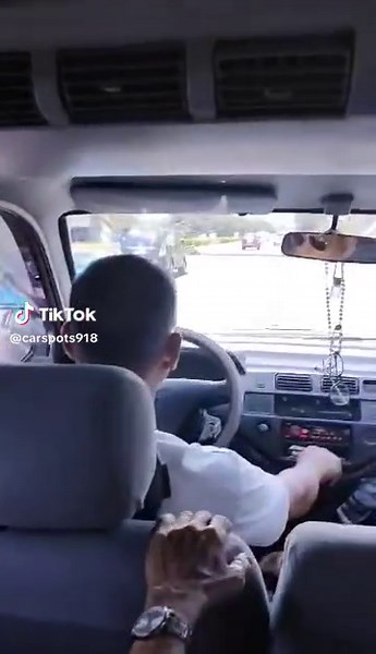 Discover the Power of the Ferrari F12 Berlinetta