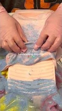 handwashing these dirty rags 🙌🏽🫧 #cleaningasmr #handwashing #lavadero #cleantok