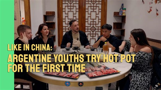Like in China: Argentine youths try hot pot for the first time