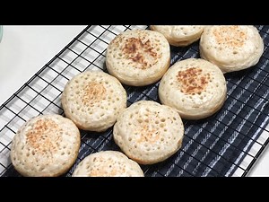 Make Homemade crumpets with this easy recipe! | Step by step