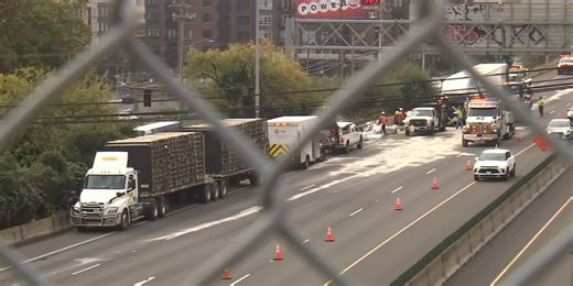 NB I-5 in Portland re-opened after crash involving two semi-trucks