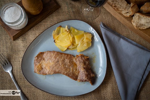 Secreto al horno, receta fácil y ligera para comer ibérico
