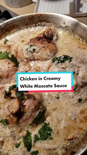 Delicious Chicken in Creamy White Moscato Sauce Recipe