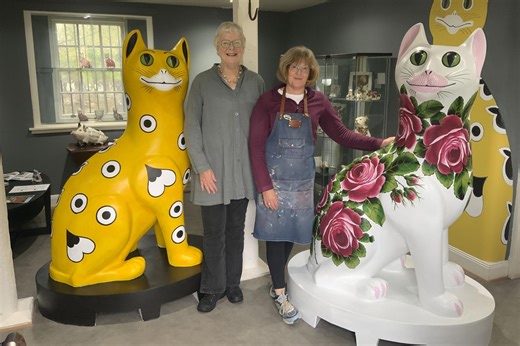 Giant-sized Wemyss Ware cats, collected by King Charles, to form Kirkcaldy art trail