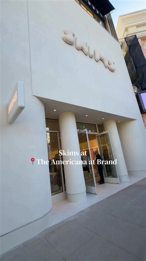 Some things I tried on at the new skims in LA ✨✨✨ @SKIMS | SKIMS Store