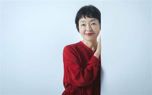 芸歴40年超でも初めての現場は怖い…小林聡美が明かす不安や緊張を手放すセルフコントロール術
