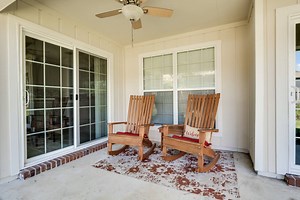 Fleming Island Vacation Rental | Cozy 3BR home near Doctor's Lake / Fleming Island / Fenced Yard | Green Cove Springs | Home Rental