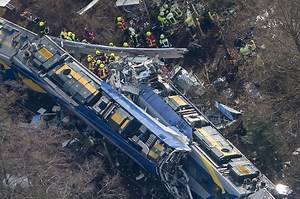 At Least 10 People Are Killed in Train Crash in Germany