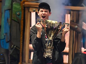 Bugha left Sentinels, the end of an era.