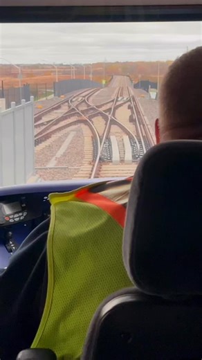 A trip into the big city of Ottawa onboard O-Train Line 2. Departing from Limebank station in Riverside South to reach Bayview in the North. The train featured in this video is the Alstom Coradia LINT diesel multiple unit. #alstom #coradia #train #ottawa | Rail Fans Canada