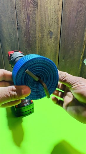 Drill Strap Roller 2.0! 🔩 Use Two Allen Keys Instead of Nails | Genius DIY Tool Hack