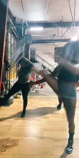 Had so much fun at twerk101 this morning 💃🏽💃🏽💃🏽 perfect mix of twerk & week 😜😜 #dancefitness #twerk #dance #livehighlights #tiktoklive