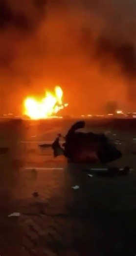 🚨 Jebel Ali port, UAE after Iranian Kamikaze strikes