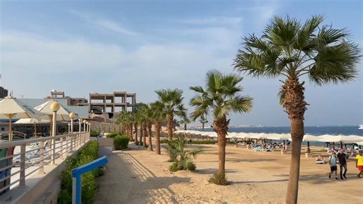 From the heart of the Red Sea market — we bring you the strongest and most exclusive investment opportunities on the coast. 🌅✨ 🏠 Luxury Apartments starting from 141 m² 2 Bedrooms | Spacious Reception | Modern Kitchen | Elegant Bathroom | Terrace with Panoramic Sea View Every detail crafted for comfort, style, and an endless horizon. 🏖️ Project Highlights: ✨ Exclusive Private Beach 💦 Infinity & Lagoon Pools 💆‍♀️ Spa, Gym & Wellness Center 🌴 Landscaped Gardens 🏢 Hotel-Style Facilities & Con