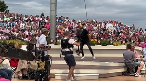 Dante Thomas bringt uns alle zum Tanzen! Die Stimmung ist fantastisch 😊☀️ | ZDF-Fernsehgarten