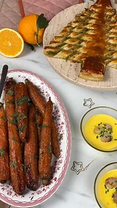 MENU DE NOËL POUR TOUTE LA FAMILLE (BÉBÉ INCLUS) 🎄✨ Bébé fête son tout premier Noël ? Et si vous partagiez le même repas… sans stress et sans passer la soirée en cuisine ? 🫢 Un menu complet, prêt en 2h, pour profiter du réveillon en famille. Entrée, plat, dessert… tout est adapté pour bébé ! 🥰 Au programme : noix de Saint-Jacques, châtaignes, mangue, fruits de la passion… des saveurs de fêtes faciles à découvrir pour bébé 💛 👉 Toutes les étapes sont guidées pas-à-pas dans l’application 👉 Av