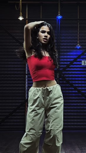 RAW | Dance Studio | Not getting over this trend 🔥 #traag (Dance trends, dance reels, traag, dance studio, trending reels, dance class, dance vibes, raw... | Instagram