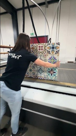 Stijlvolle keuken achterwand 🎨 Gehard glas met tegel design - Nikkel Art