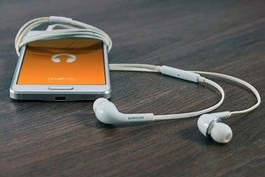 Guía para comprar audífonos alámbricos en México: 13 modelos recomendados para quienes se niegan a despedirse de los cables