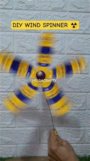 #windspinner #diy #windmill #pinwheel #gardendecor #hildacrafty #bestoutofwaste #trashtotreasure