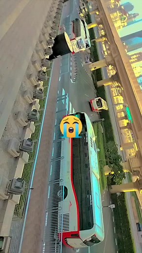 Exploring Dubai's Iconic Cityscape and Modern Architecture