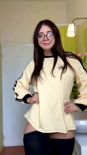 272K views · 18K reactions | Not showing off-just shining naturally #beautiful #beauty #love #sexymodel #sexygirls #fyp | Sasha Spits | Facebook