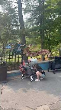 Alice in Wonderland Walkthrough at Six Flags Great Escape