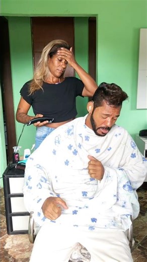 Vida de barbeiro não é fácil ! #humor #comedia #shorts #viral #shortvideo #viralvideo