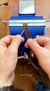 Braiding 3 strands#leatherwork #leatherworker #leathercraft #leatherworking #leathercrafting