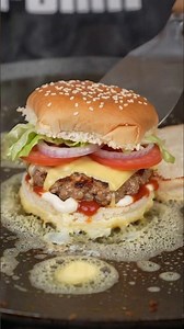 World's first chicken burger and egg? #food #streetmagicindia #gulabjamun
