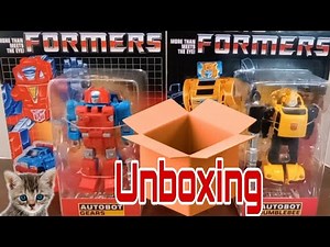 Transformers G1 Retro Gears & Bumblebee Unboxing & Review (Walmart Exclusive!)